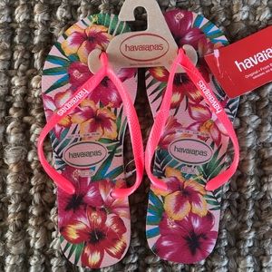 Havaianas HOT Pink Floral Flip Flops - Brand New With Tags